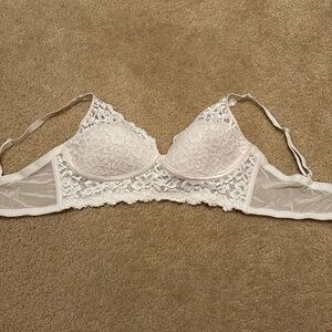 White Maidenform Bra